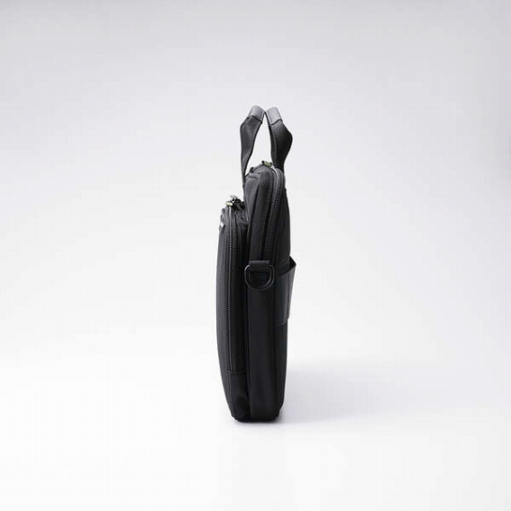 ZEROSHOCK�V���[�Y�̃L�������O�o�b�O