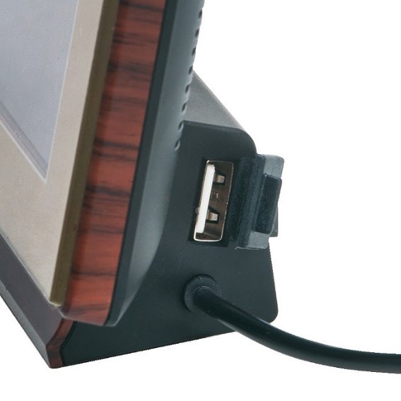 USB�|�[�g�t��