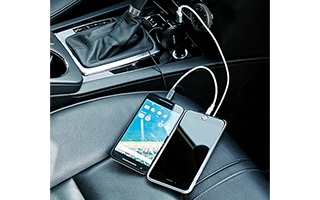 �X�}�z��^�u���b�g���Ԃŏ[�d