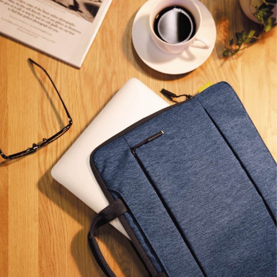 13.3�C���`�܂ł̃p�\�R�������[�\