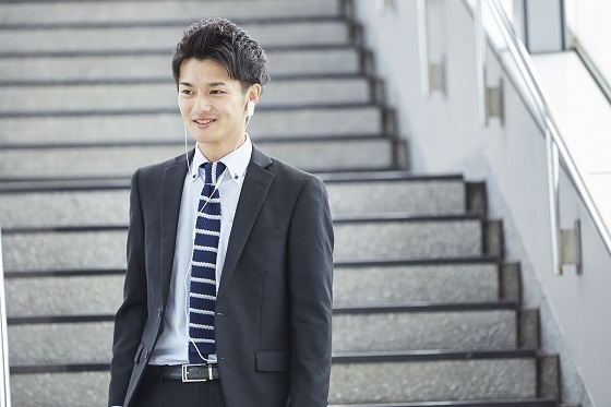 ���ɃN���b�v���ĕ����V�������`���C���z��