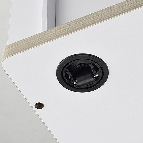 �C �ړ��ɕ֗��ȒᏰ�L���X�^�[�t���L���X�^�[�͊O���܂���B