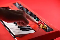 �O����m�u�A�X���C�_�[�Ȃǃn�C�O���[�h�Ȏ���