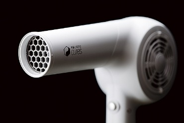 �ێ����ʂ����߁A�����قǏ����̂��锯�ցu�L���A�N���X�^���f�B�t���[�U�[�@���C�X�g�v���X�v