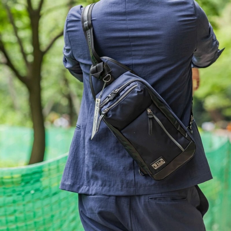 �{�f�B�o�b�O �����V�����_�[ �X�����O�o�b�O ELA-12212