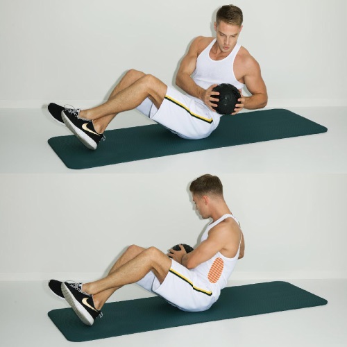 ���ɍ��葫�𕂂����܂��B�p����ۂ����܂܍��E�Ƀ{�[�����ړ������A�g�̂��Ђ˂�܂��B