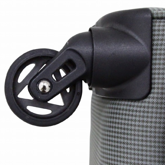 ���炩�ȓ����ŉ��K�ȑ��s���\�̃L���X�^�[