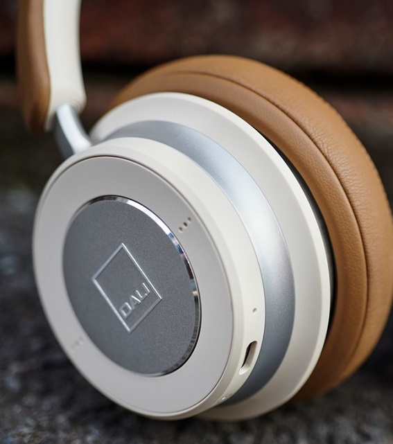 DALI �_�� �u���[�g�D�[�X�w�b�h�z�� IO4 [�����R���E�}�C�N�Ή� /Bluetooth]