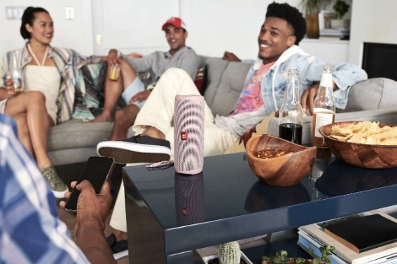 ����߂��ɒu���ĉ��K�ɉ��y���y����