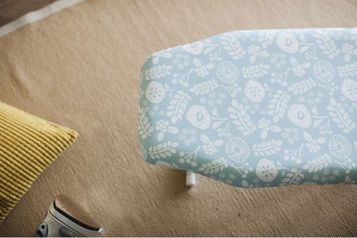 3957 �k������炵�̒�ԁ@�����v���X(Nordic Style Ironing Board Solution Press) �u���[