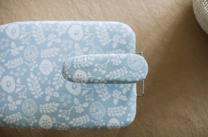 4013 �k������炵�̒�ԁ@�d�グ�n�t���X�`�[��(Nordic Style Steam Ironing Board) �u���[