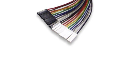 �ő�100mA�̓d���o�́A1.8V�`5V�̓d�����͂ɑΉ�