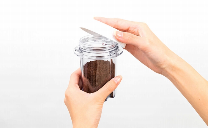 �t���̐�p�t�^���g���Εۑ����y�X