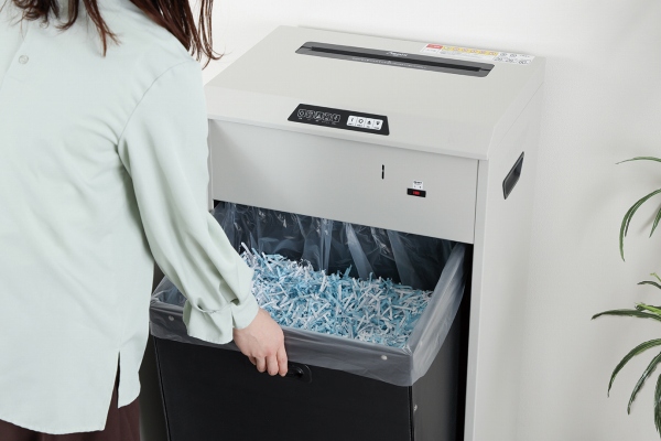 ��e�ʃ_�X�g�{�b�N�X90L