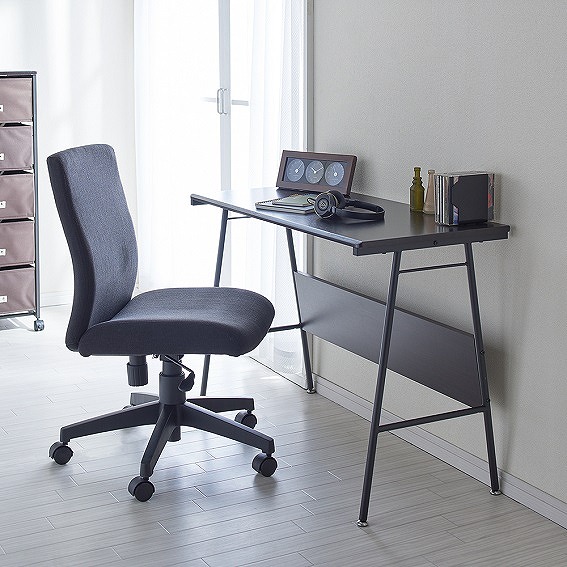 �����ɖؐ��p�l����z�����C���e���A���̍����f�U�C���Ȃ̂Ŏ���g�p�ɂ҂�����ł��B