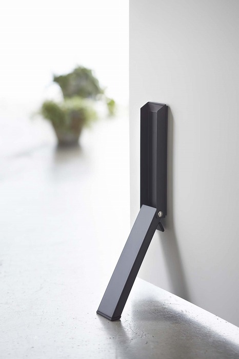 �}�O�l�b�g�܏�h�A�X�g�b�p�[�@�X�}�[�g�@�u���b�N(Magnet Folding Door Stopper Smart BK) �u���b�N 02487