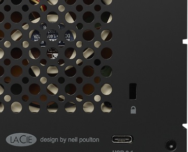 ���Z�L�����e�B�X���b�g�𑕔�