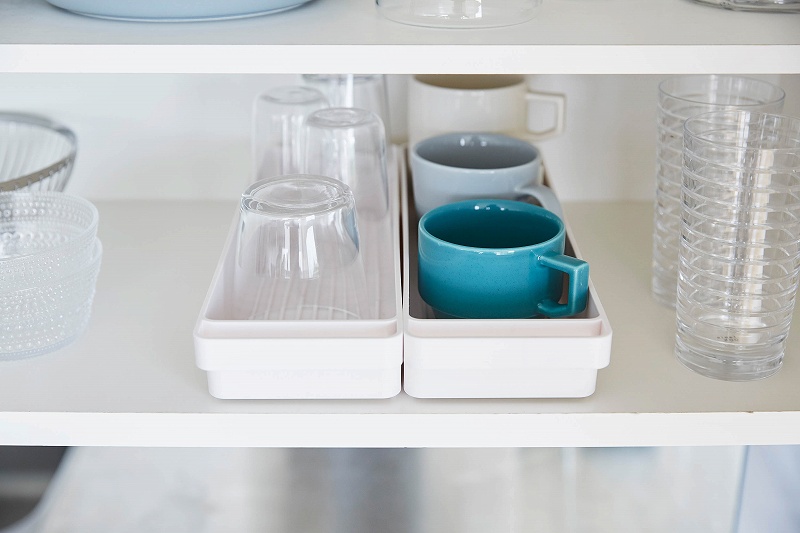 �n���h���t���X�����O���X���}�O���[�@�v���[�g�@�z���C�g(Slim Glass&Mug Storage With Handle Plate) �z���C�g 4718
