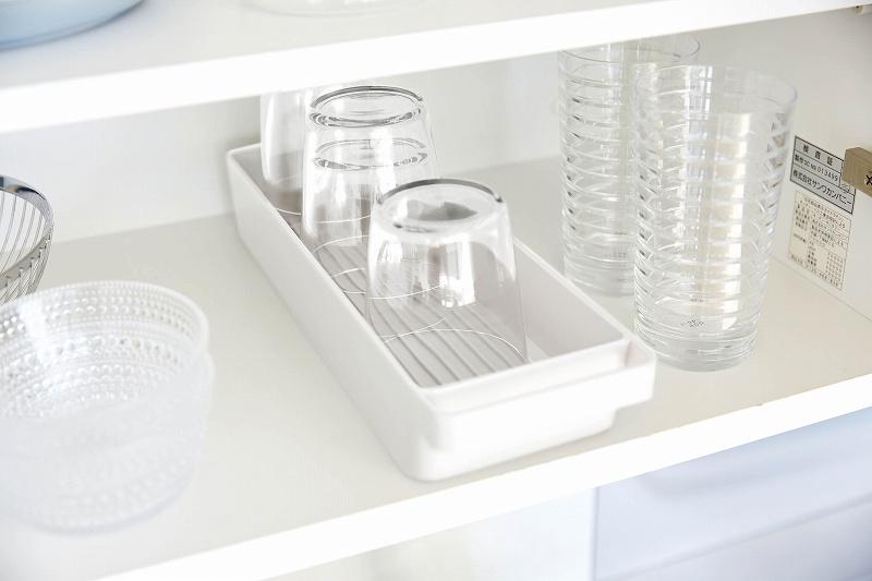 �n���h���t���X�����O���X���}�O���[�@�v���[�g�@�z���C�g(Slim Glass&Mug Storage With Handle Plate) �z���C�g 4718