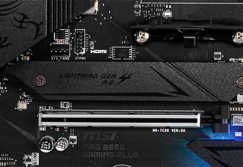 Lightning M.2�X���b�g�𑕔�