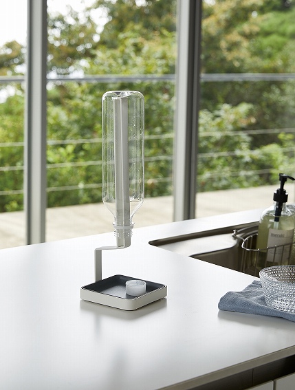 �g���[�t���}�O�{�g���X�^���h �v���[�g �z���C�g