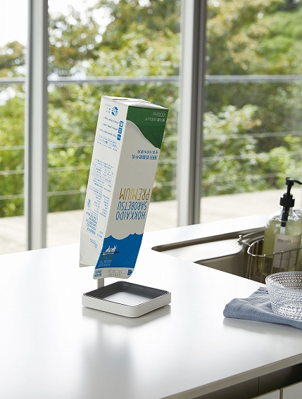 �g���[�t���}�O�{�g���X�^���h �v���[�g �z���C�g