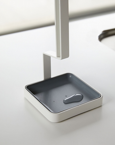 �g���[�t���}�O�{�g���X�^���h �v���[�g �z���C�g