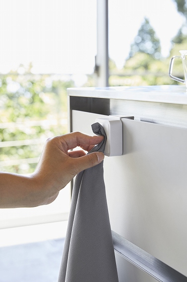 �V���N���^�I���z���_�[ �A�N�A �z���C�g