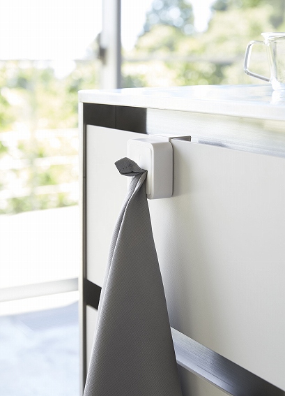 �V���N���^�I���z���_�[ �A�N�A �z���C�g