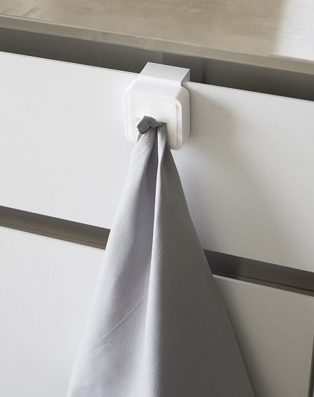 �V���N���^�I���z���_�[ �A�N�A �z���C�g