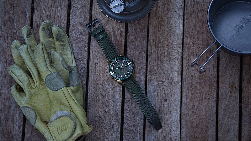 �����u�����h�����Y�r���v �G�v�\���@EPSON TRUME TR-ME2002 ���N2020�N���� �`�^���P�[�X �쓮���ԍő��6���� �y�� ���F�����Q