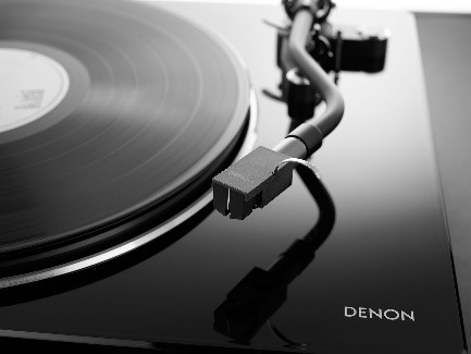 �f�m���@Denon  ��p�w�b�h�V�F���t��MC�^�J�[�g���b�W �O���t�@�C�g�E�V���o�[ DLA110GSEM