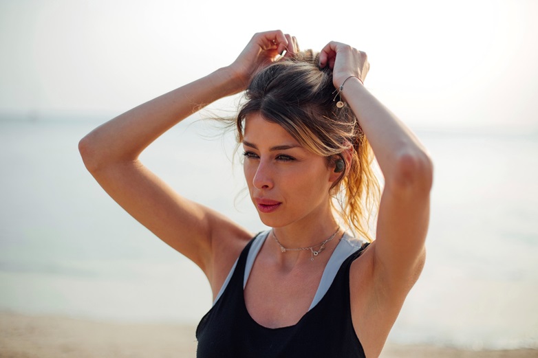 JBL�@�W�F�C�r�[�G��  �t�����C�����X�C���z�� JBLT115TWSWHT [�����R���E�}�C�N�Ή� /���C�����X(���E����) /Bluetooth]