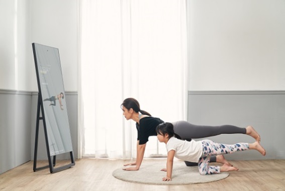 �t�B�b�g�l�X�~���[ Fitness Mirror TE-630 �Ƃŉ^���@�g���[�j���O