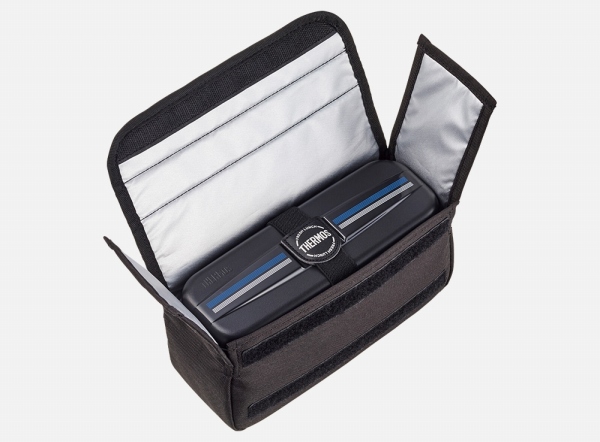 ��p�ۗ�P�[�X�t��