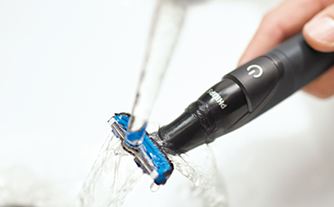 �r���[�e�B�[�E���N�Ɠd �{�f�B�P�A �V�F�[�o�[�E�g���}�[�E�J�~�\�� �{�f�B�V�F�[�o�[ �t�B���b�v�X�@PHILIPS  �{�f�B�O���[�}�[ Bodygroom series 1000 BG1024/17 �r�b�N�J����