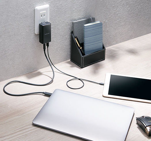 �ėp�A�_�v�^�[ �G���R���@ELECOM  AC - USB�[�d�� �m�[�gPC�E�^�u���b�g�Ή� 45W/12W [2�|�[�g�FUSB-C�{USB-A /USB Power Delivery�Ή�] �u���b�N ACDC-PD1757BK �r�b�N�J����