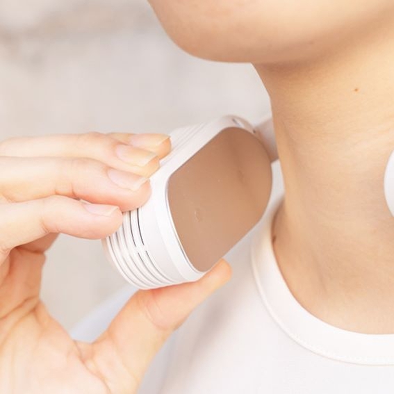 ��p�v���[�g�͍D�݂̈ʒu�ɒ����\