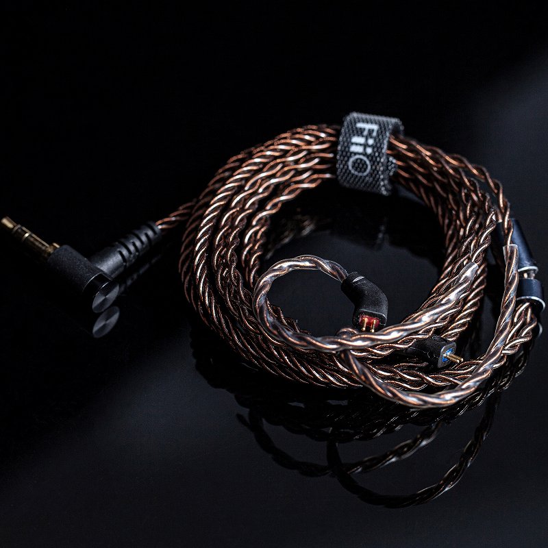 ���v120�c���ō\�����ꂽ�����x�P�������P�[�u�����W���t��