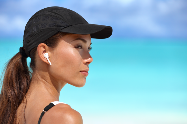 完全ワイヤレスイヤホンの選び方 防水・防滴モデルならスポーツで汗をかいても安心