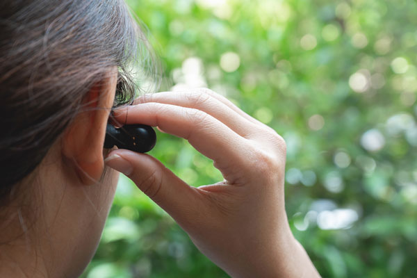 完全ワイヤレスイヤホンの選び方 自分の耳にフィットするモデルを選ぶ