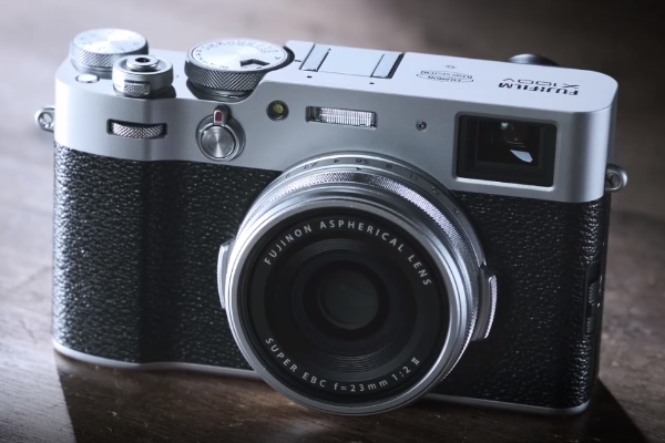 FUJIFILM(フジフイルム)X100V 高級コンパクトカメラの第5世代 FUJIFILM(フジフイルム)X100V 高級コンパクトカメラの第5世代