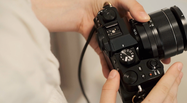 X-S10 ミラーレス一眼カメラ ブラック FXS10 [ボディ単体] 富士フイルム｜FUJIFILM 通販 | ビックカメラ.com
