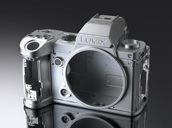 LUMIX S5 ミラーレス一眼カメラ 標準ズームレンズキット DC-S5K-K 