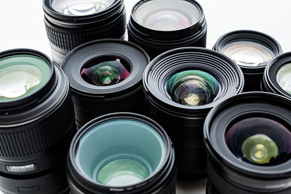 Points for choosing a mirrorless interchangeable-lens camera Check interchangeable lenses
