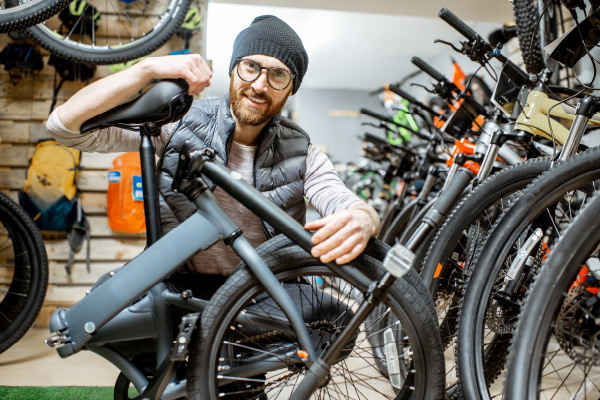 2023年】折りたたみ自転車のおすすめ18選 街乗りや輪行に便利な軽量