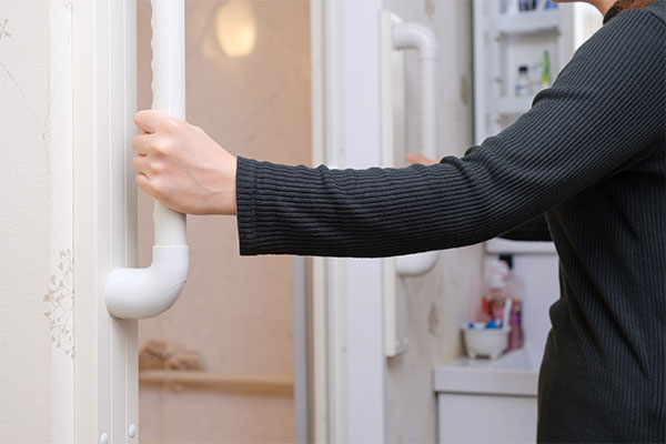 洗面所暖房機の選び方　機能をチェック　人感センサー