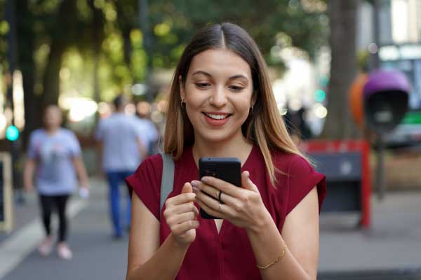 �p�r���������l����iPhone�P�[�X�̑I�ѕ� ���p�V�[������I�� �O�o�E�ʋ΂�����