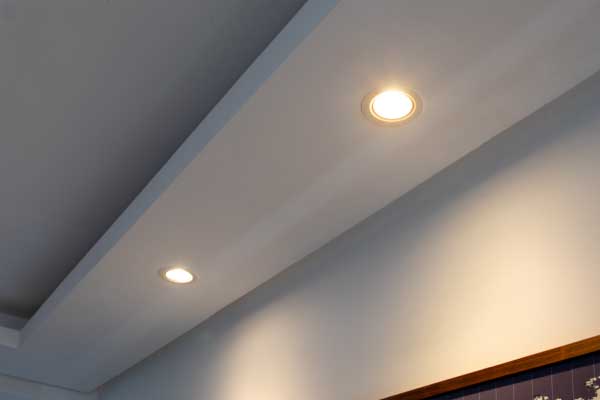 LED�d���̑I�ѕ� �g�p�ꏊ�ɍ��킹�Č��̌������`�F�b�N