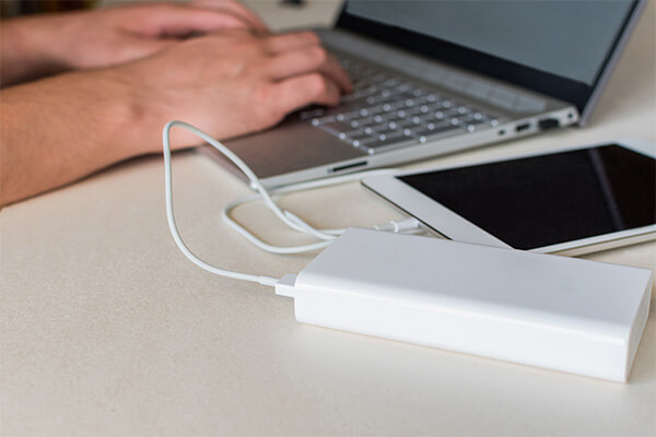 モバイルバッテリーとは?できること・必要な理由